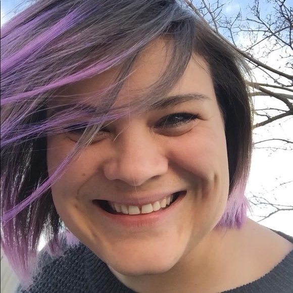 Meet your Posher, Hanna - Picture 2 of 2